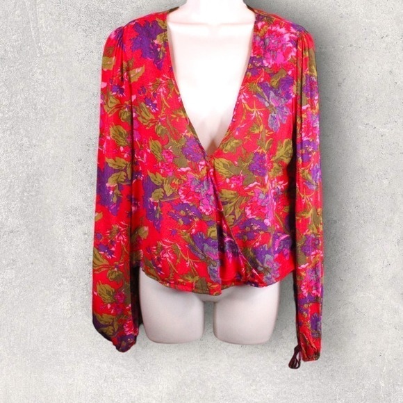 UO Georgie Surplice Blouse Floral Long Sleeve in Pinks Size Large - Picture 9 of 15